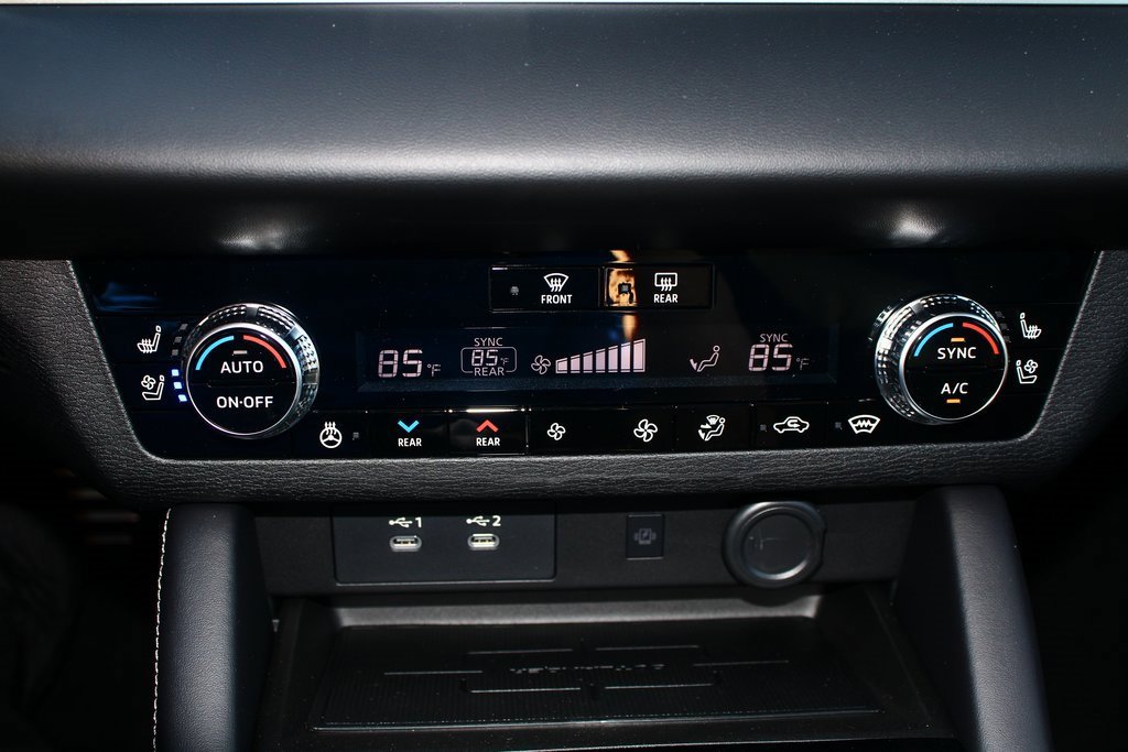 New 2026 Mitsubishi Outlander SEL image 20