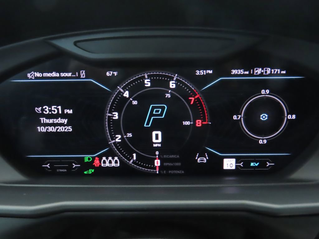 Used 2025 Lamborghini Urus SE image 35