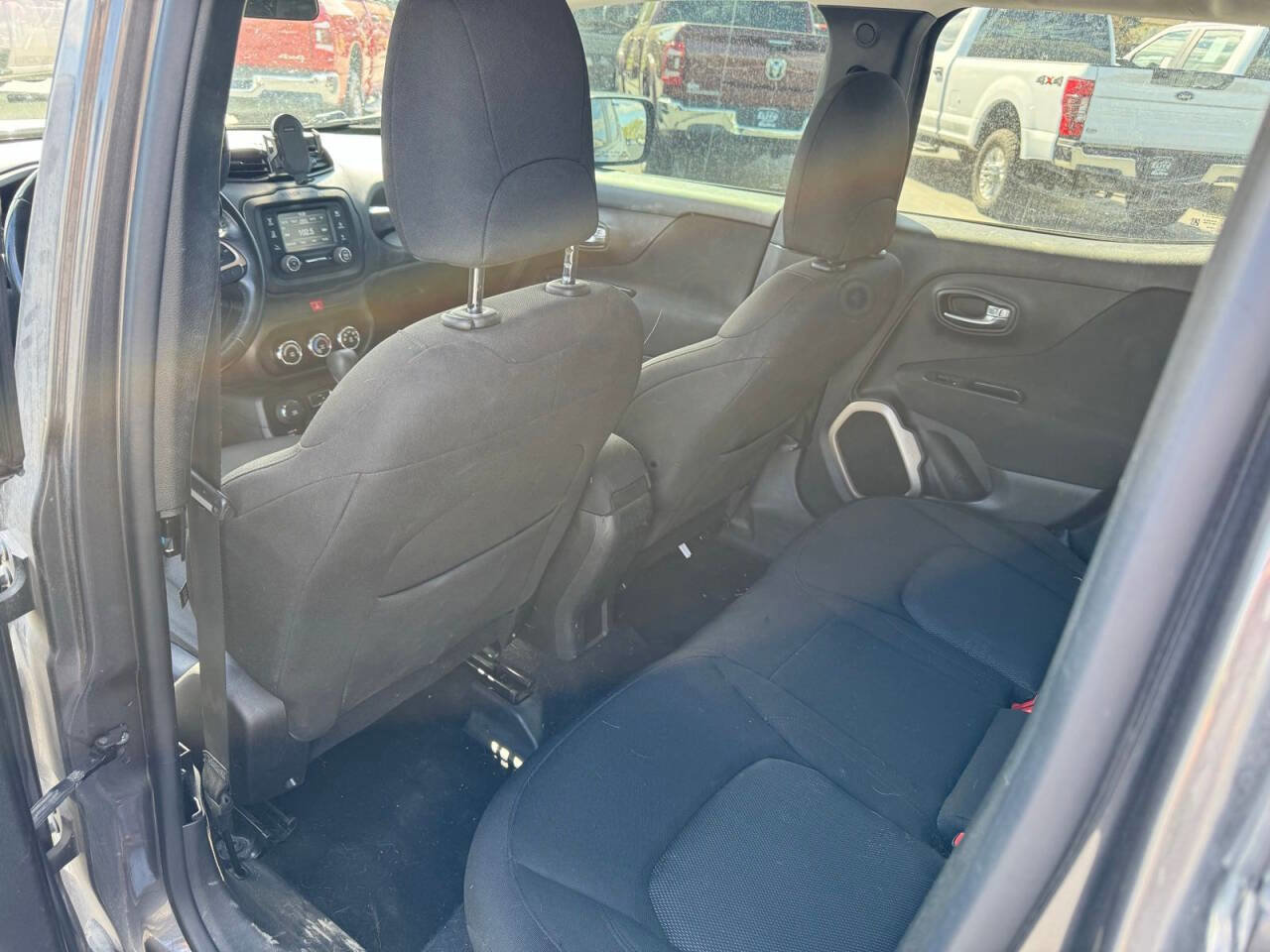 Used 2017 Jeep Renegade Latitude AWD/4WD image 15