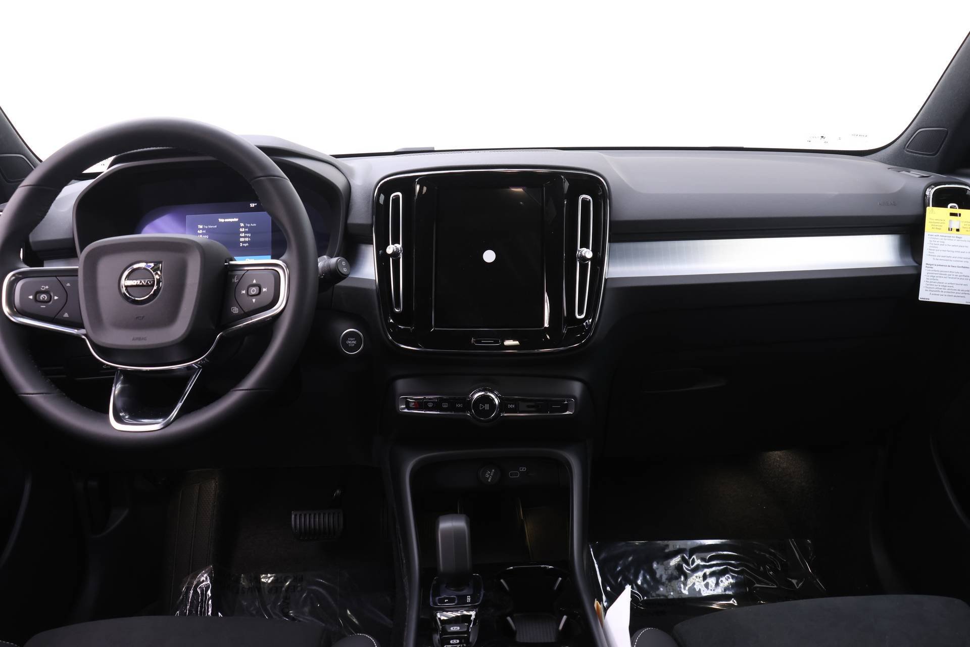 New 2026 Volvo XC40 B5 Ultra w/ Protection Package Premier AWD/4WD image 8