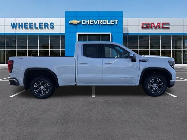 New 2026 GMC Sierra 1500 SLE image 11