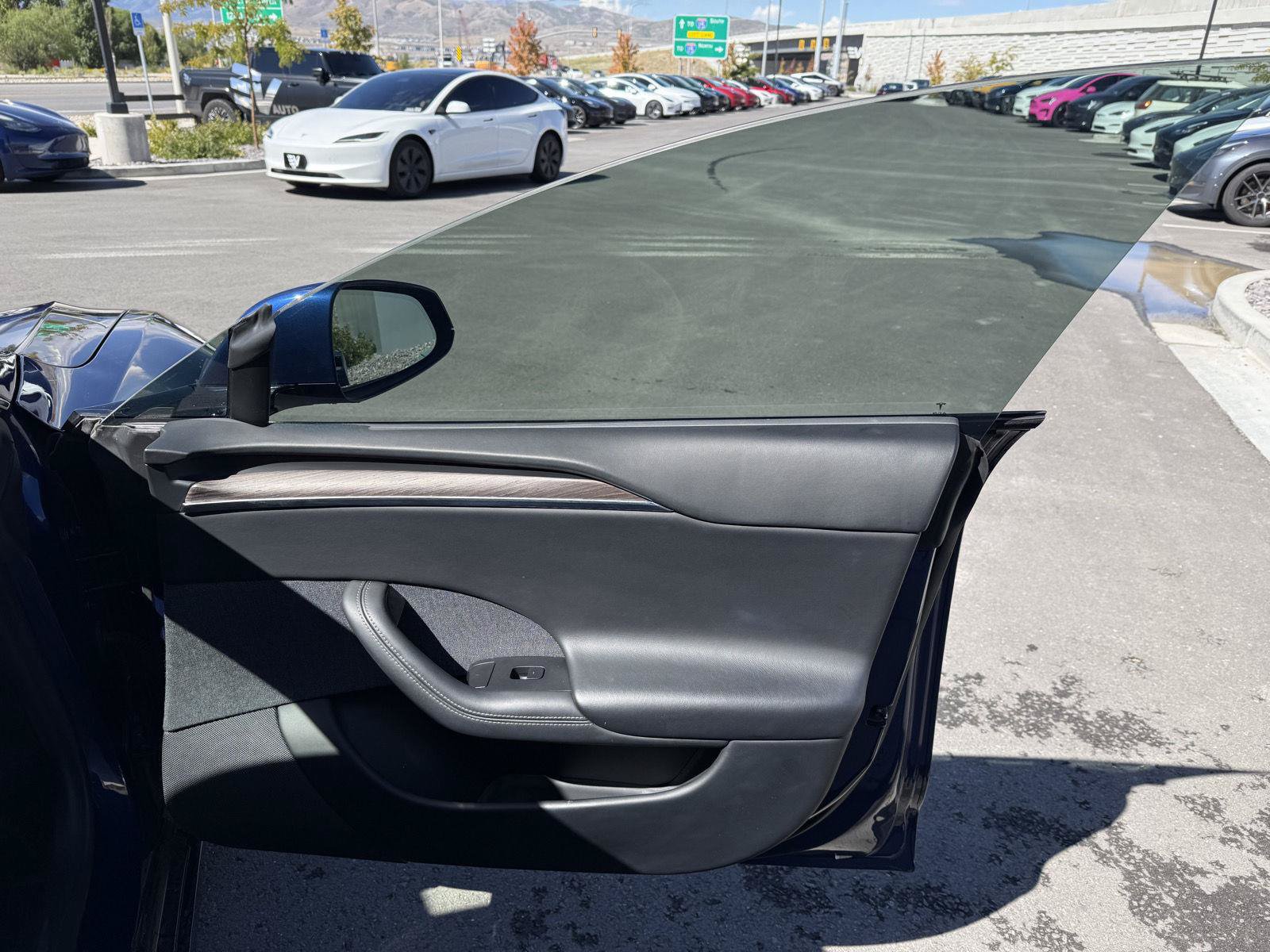Used 2021 Tesla Model S Plaid AWD/4WD image 23