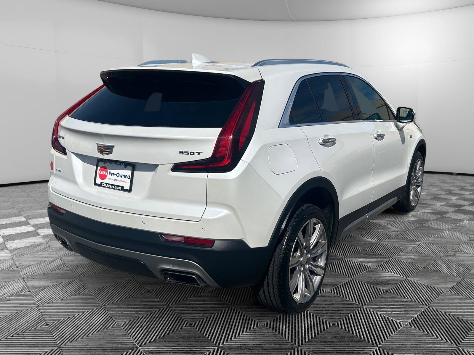Used 2021 Cadillac XT4 Premium Luxury AWD/4WD image 5