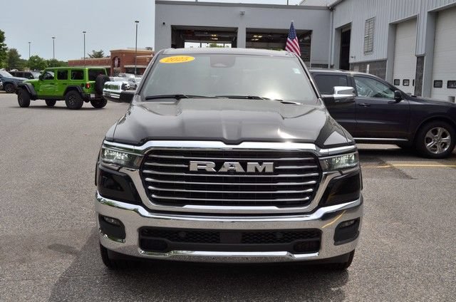 Used 2025 RAM 1500 Laramie AWD/4WD image 3