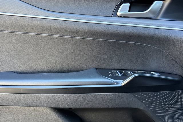 Used 2023 Kia K5 LXS image 11