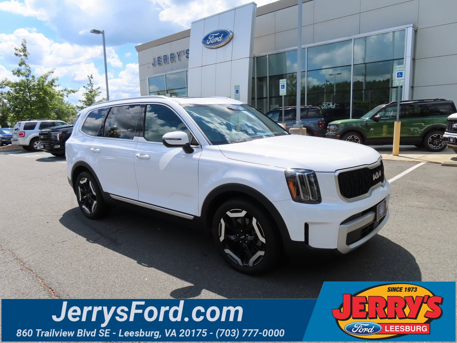 Used 2024 Kia Telluride EX