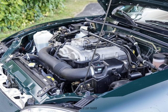 Used 2001 MAZDA MX-5 Miata RWD image 25
