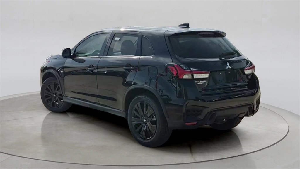 Used 2025 Mitsubishi Outlander Sport LE image 3