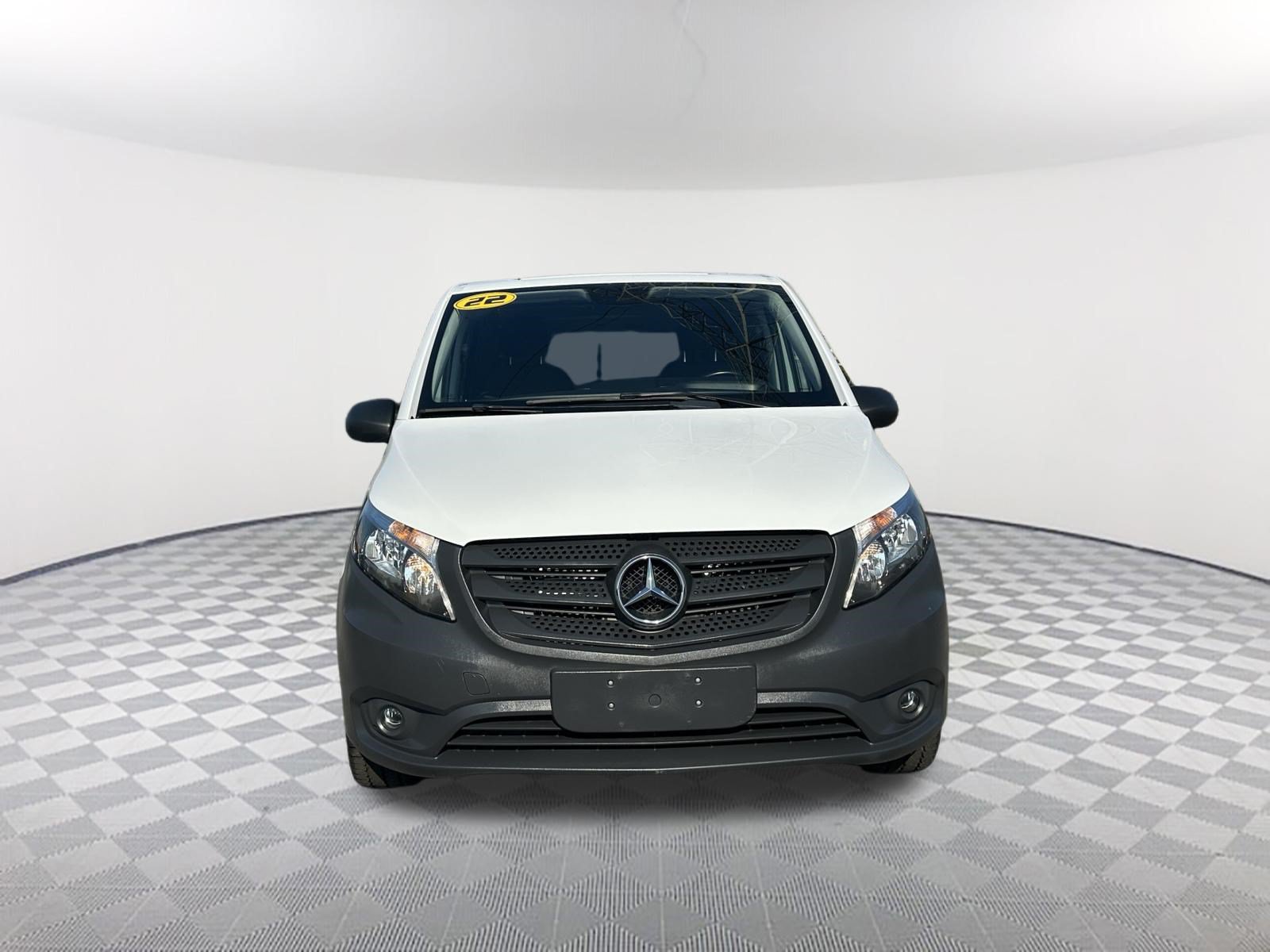 Used 2022 Mercedes-Benz Metris image 2