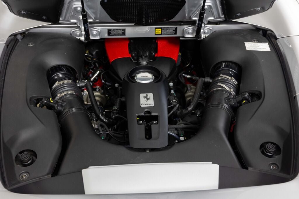 Used 2022 Ferrari F8 Tributo RWD image 56