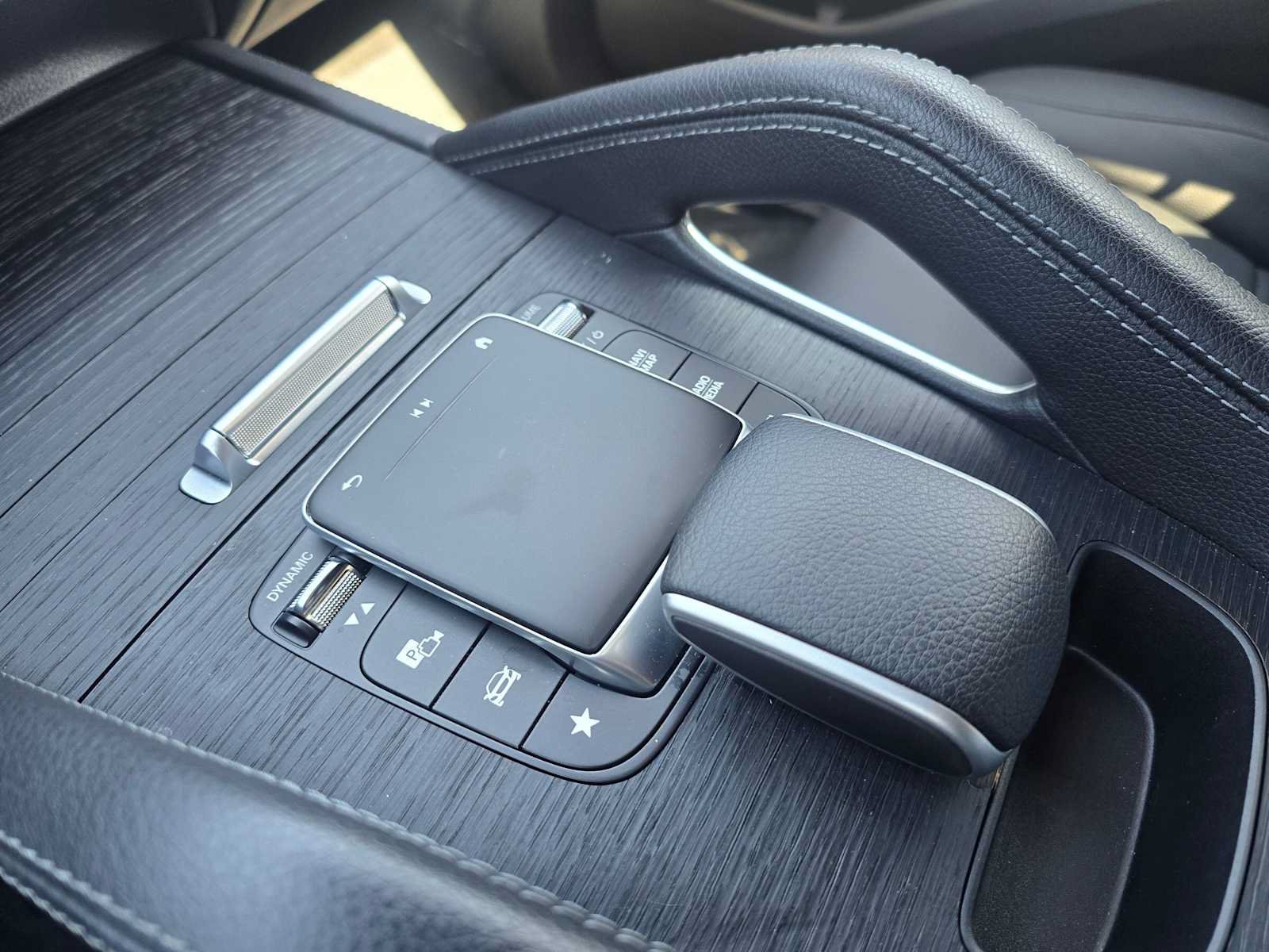 Used 2023 Mercedes-Benz GLE 350 4MATIC image 33