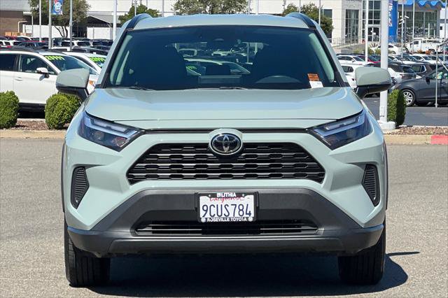 Certified 2022 Toyota RAV4 XLE w/ XLE Grade Weather Package AWD/4WD image 10