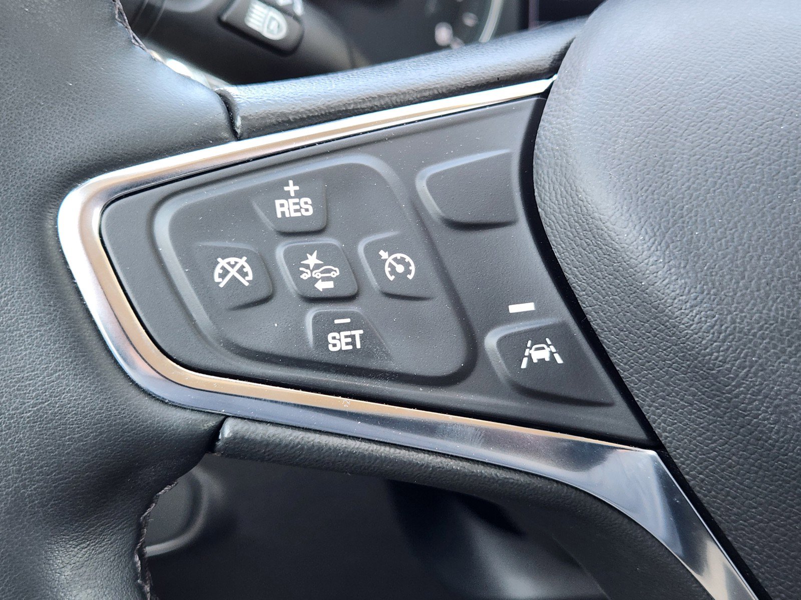 Used 2023 Chevrolet Equinox LT FWD image 21