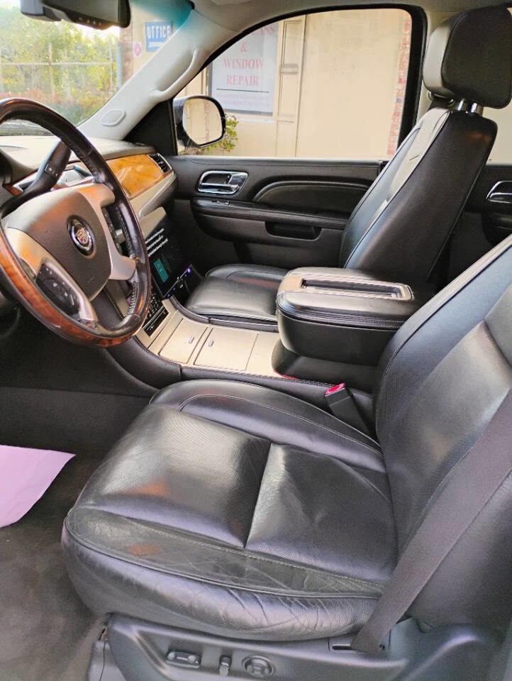 Used 2014 Cadillac Escalade ESV Platinum AWD/4WD image 7