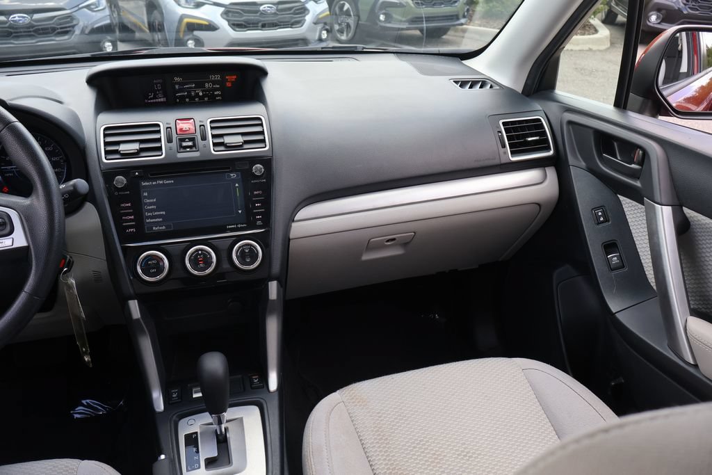 Used 2018 Subaru Forester 2.5i Premium AWD/4WD image 16