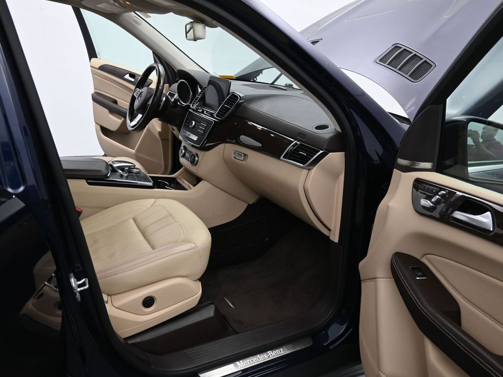 Used 2017 Mercedes-Benz GLS 450 4MATIC image 13