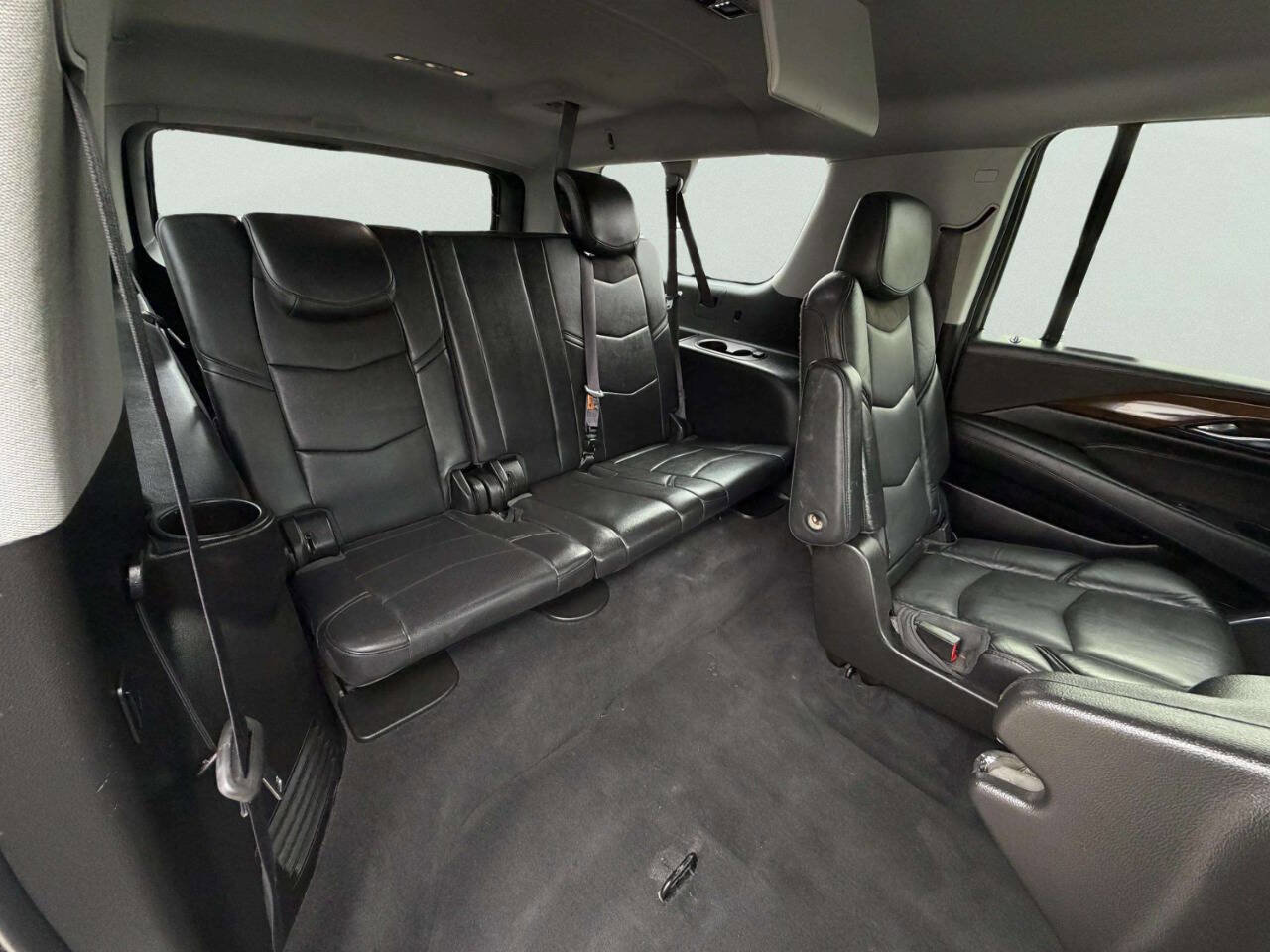 Used 2017 Cadillac Escalade ESV Luxury image 33