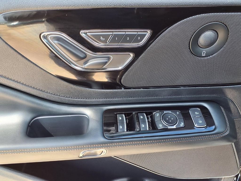 Used 2025 Lincoln Aviator Reserve w/ Jet Appearance Package RWD image 22