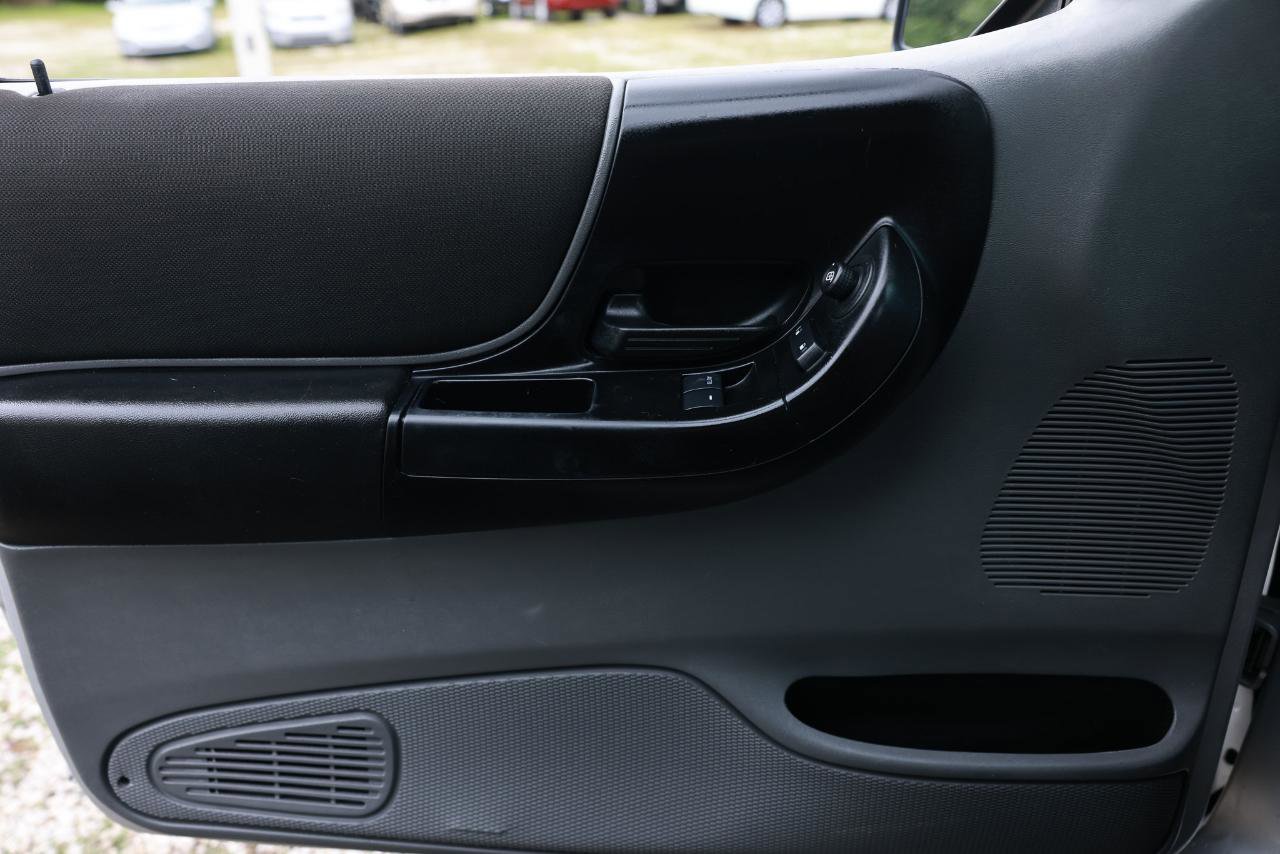 Used 2009 Ford Ranger XLT image 38