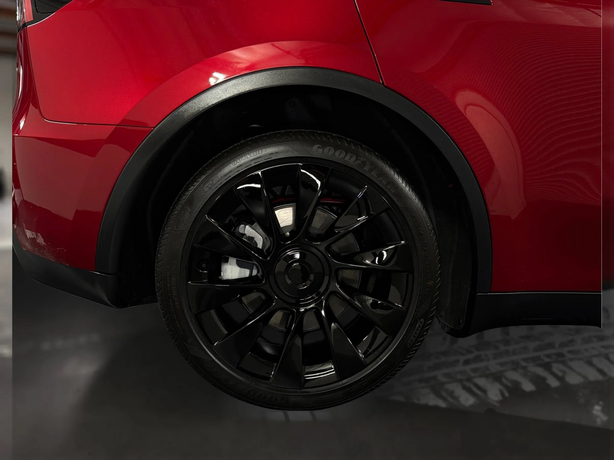 Used 2024 Tesla Model Y Long Range AWD/4WD image 17