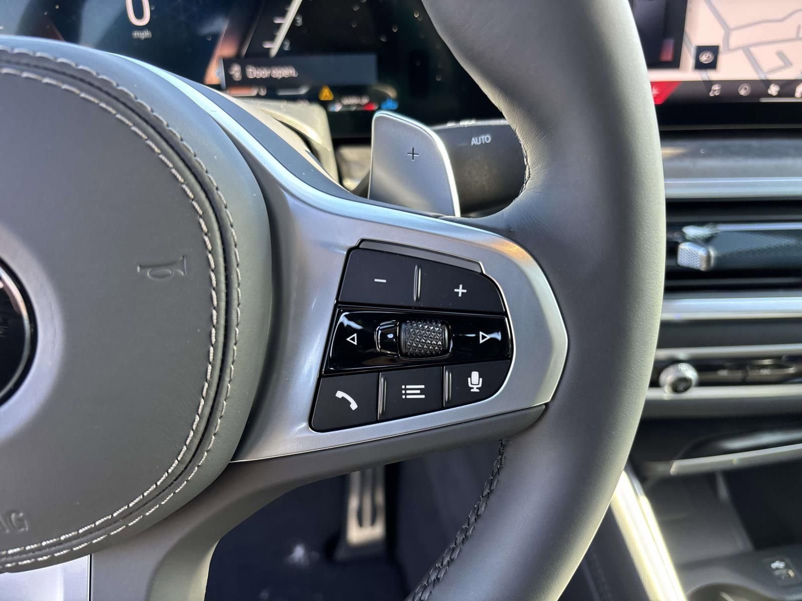 New 2026 BMW X6 xDrive40i w/ Executive Package image 18