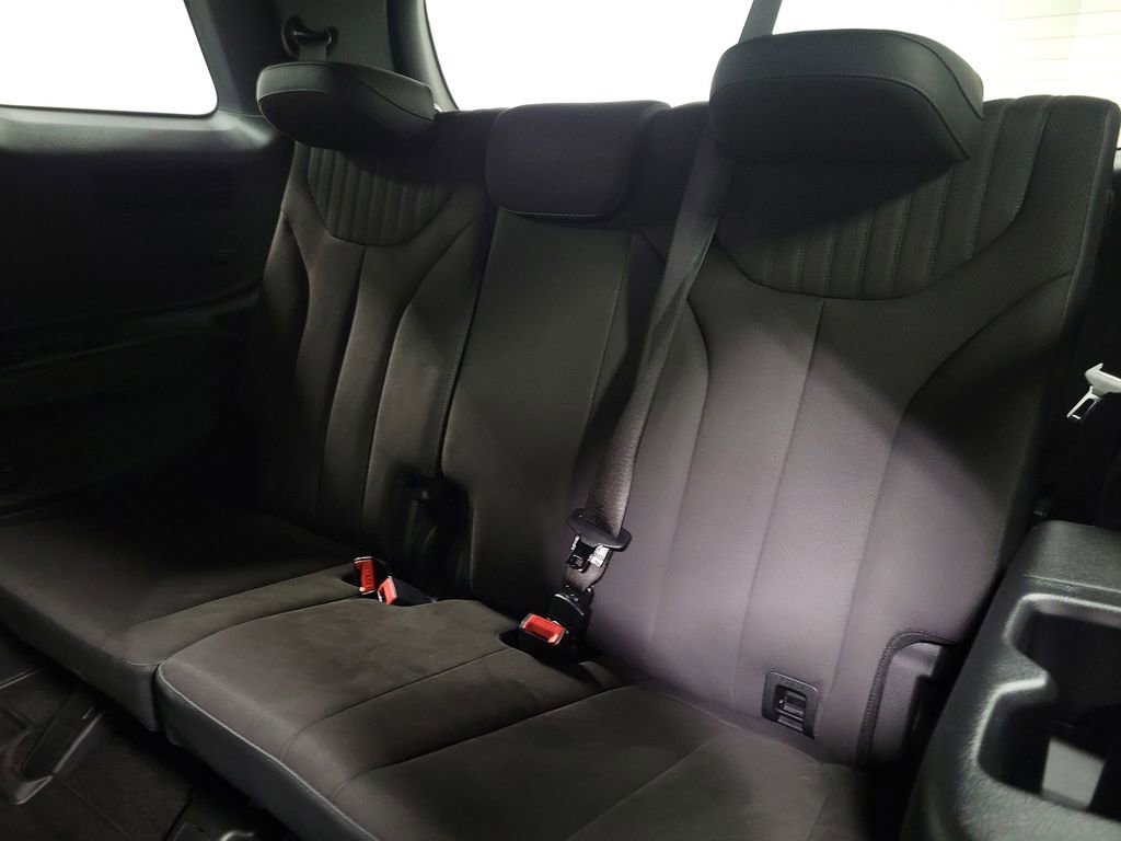 Used 2025 Hyundai Palisade Calligraphy image 23