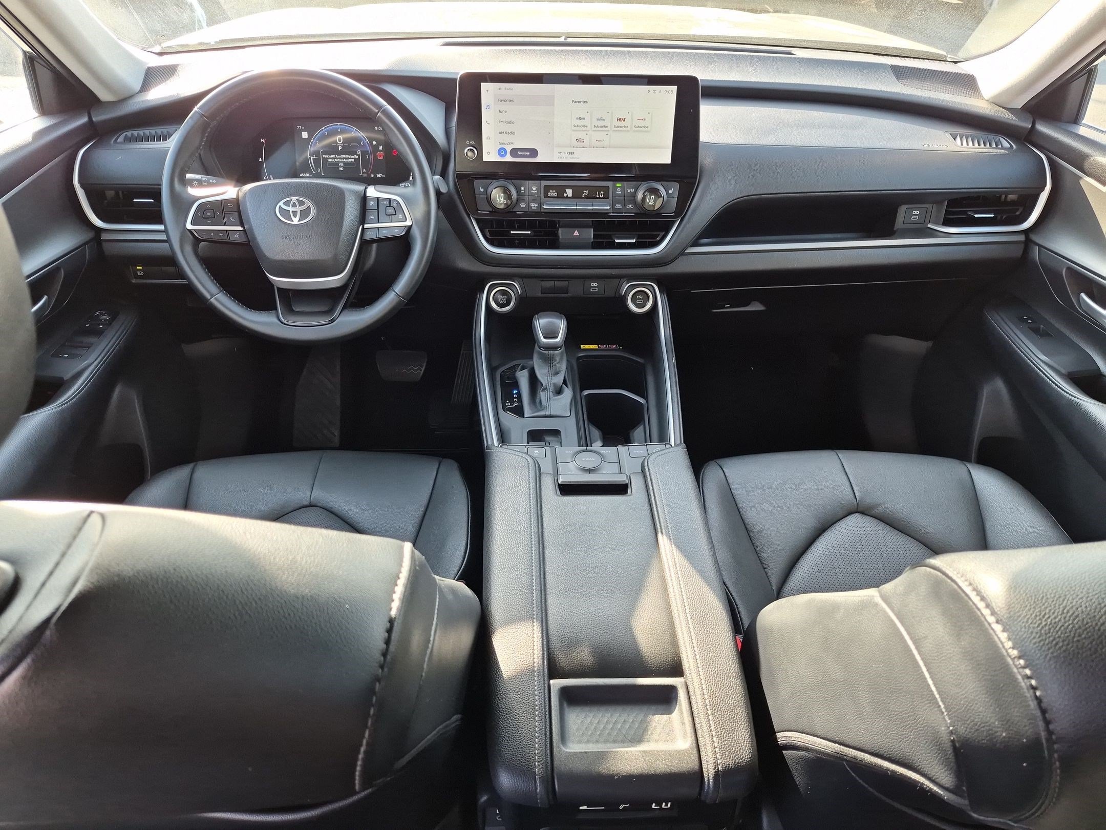 Used 2025 Toyota Grand Highlander AWD image 29