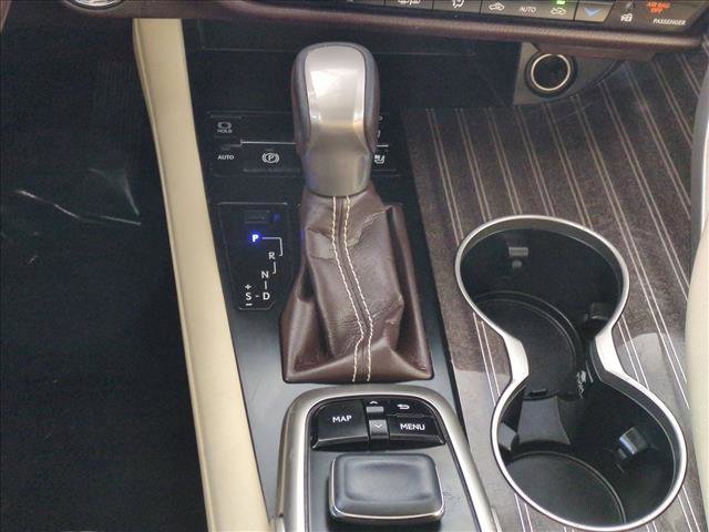 Used 2018 Lexus RX 350L Luxury w/ Accessory Package image 12