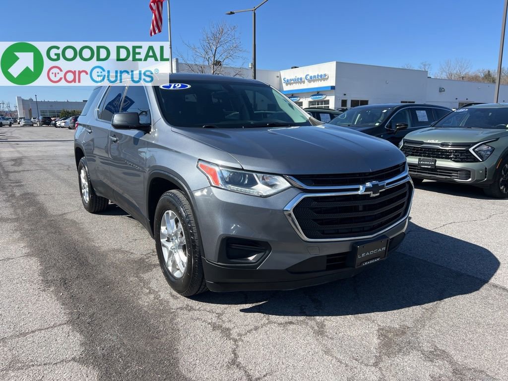 Used 2019 Chevrolet Traverse LS w/ LPO, Floor Liner Package AWD/4WD image 7