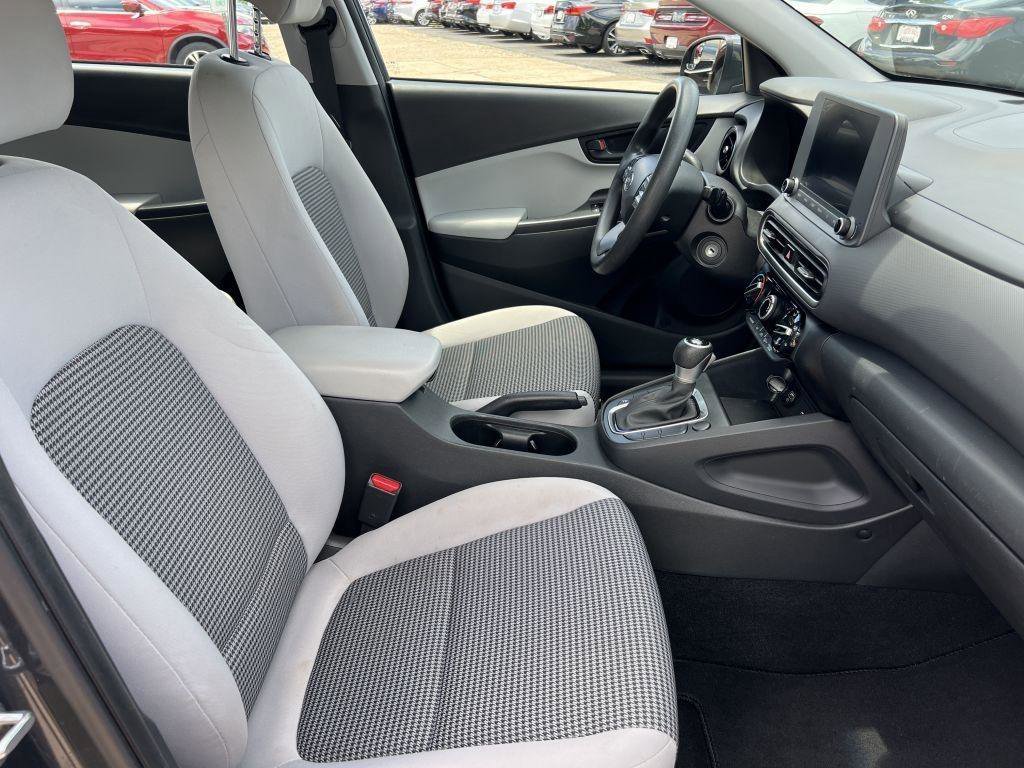 Used 2022 Hyundai Kona SE image 10