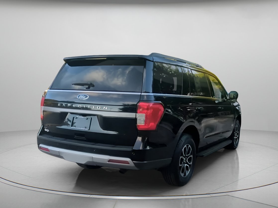 Certified 2024 Ford Expedition XLT RWD image 27