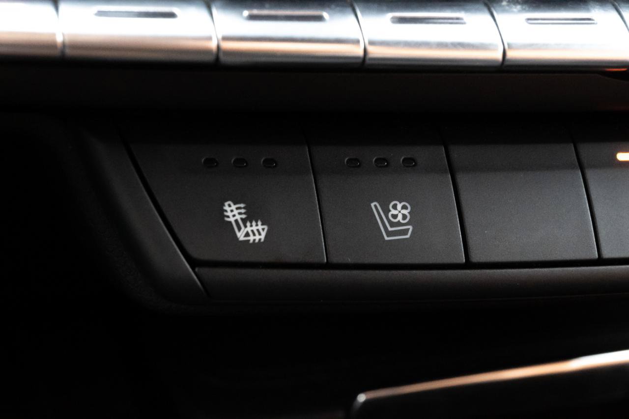 Used 2020 Cadillac XT4 Sport AWD/4WD image 29