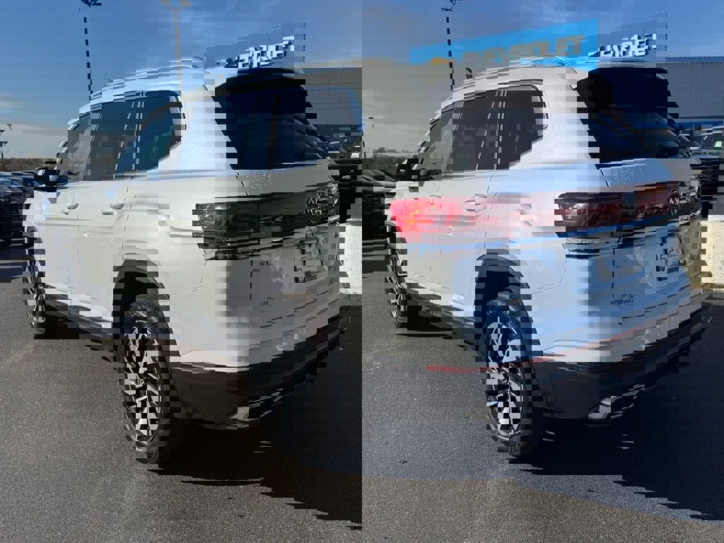 Used 2024 Volkswagen Atlas SEL image 5