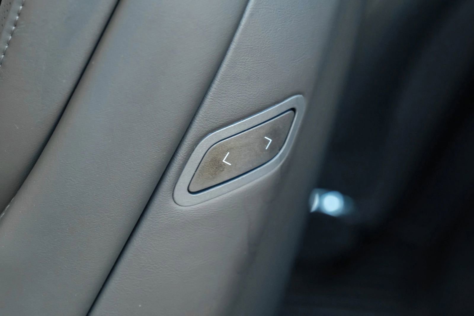 Used 2023 Tesla Model X Plaid image 75