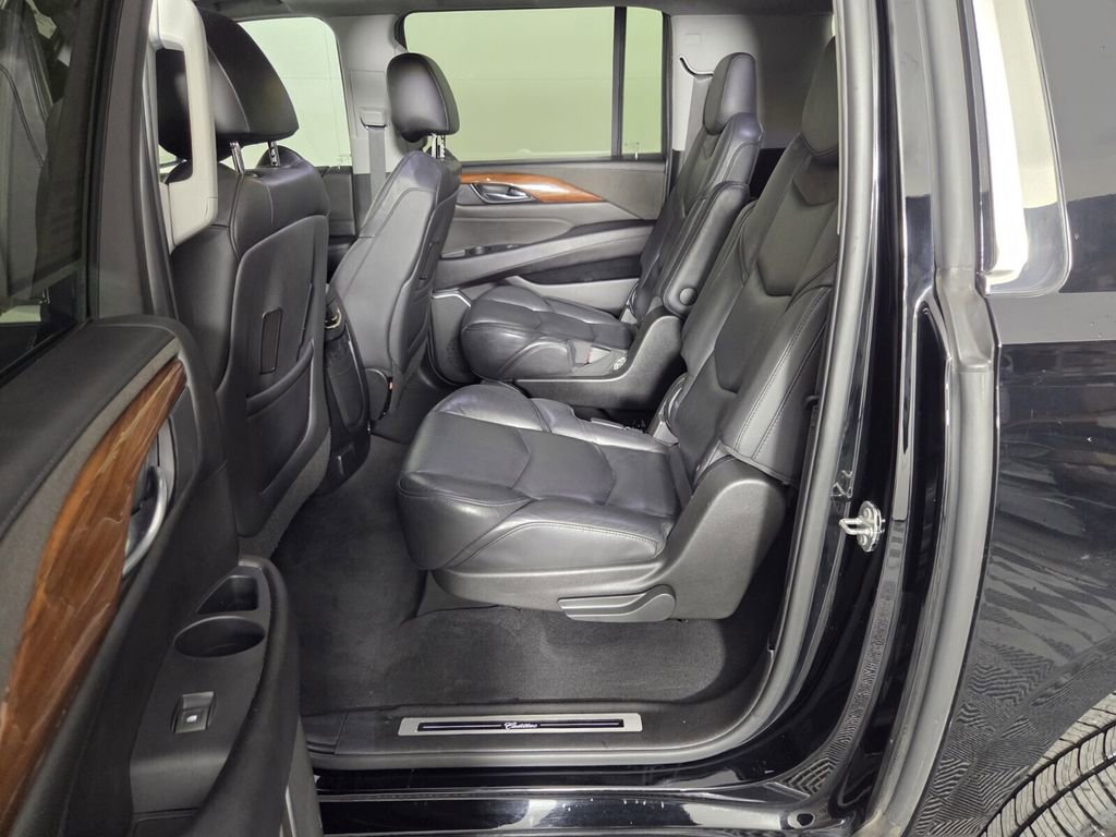 Used 2019 Cadillac Escalade ESV Luxury RWD image 23