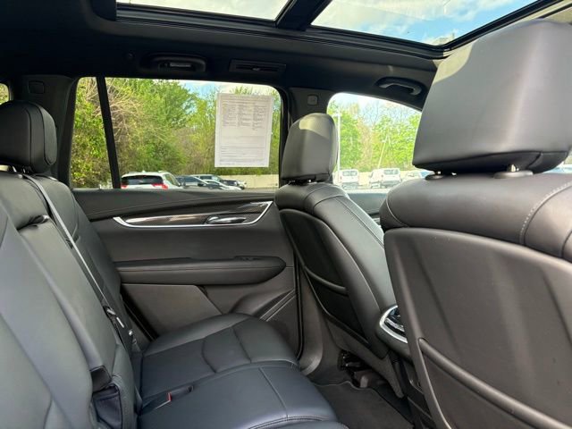 Used 2022 Cadillac XT6 Sport w/ Technology Package AWD/4WD image 20