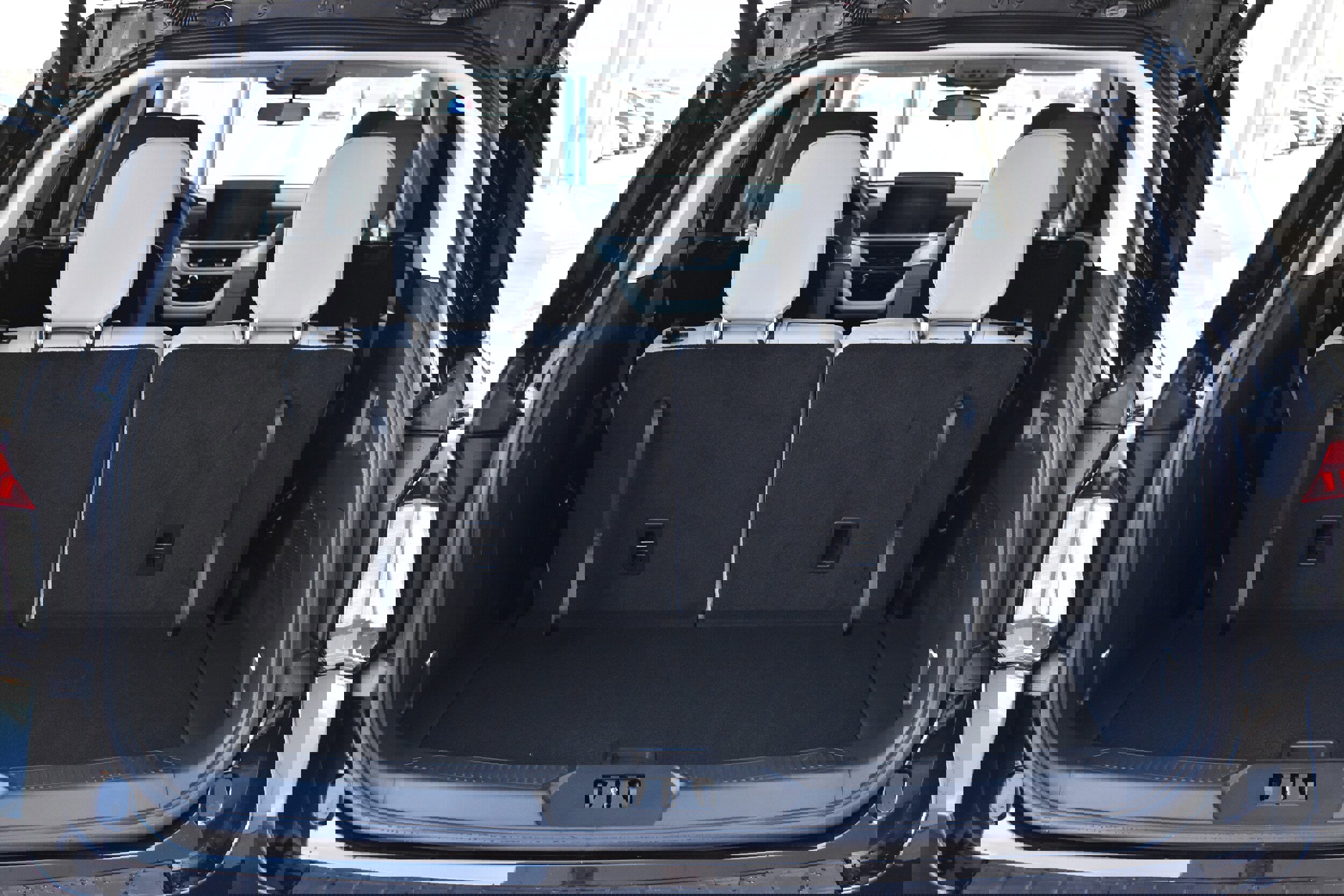 New 2026 Ford Explorer Active w/ Active Comfort Package image 9