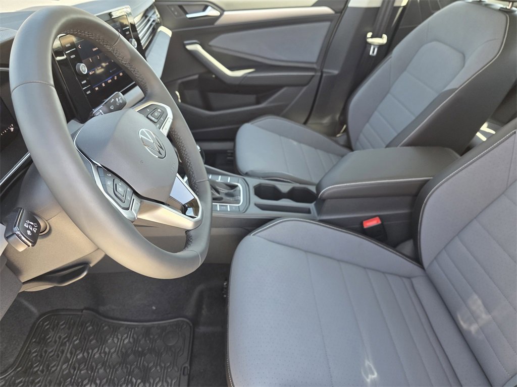 New 2026 Volkswagen Jetta SE image 9