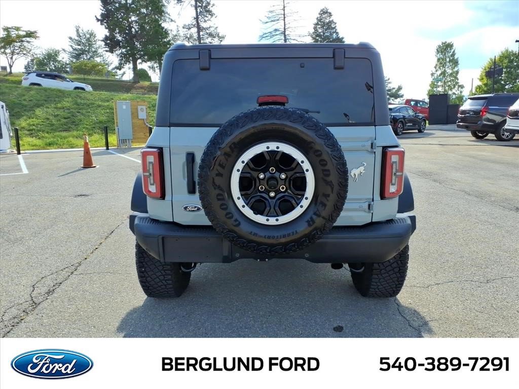 Used 2022 Ford Bronco Badlands w/ Sasquatch Package AWD/4WD image 6