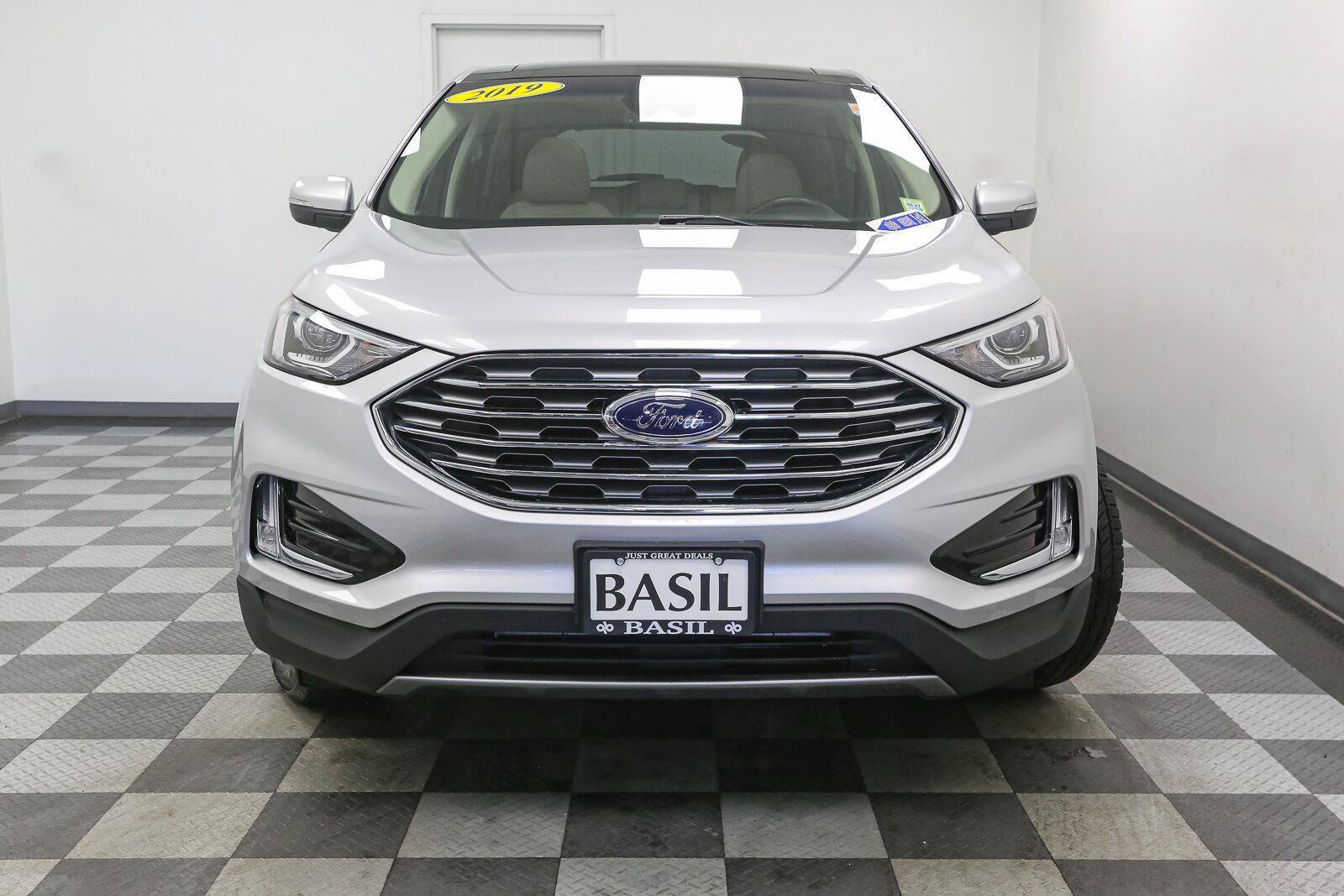 Used 2019 Ford Edge SEL w/ Equipment Group 201A AWD/4WD image 3