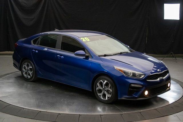Used 2020 Kia Forte LXS image 2
