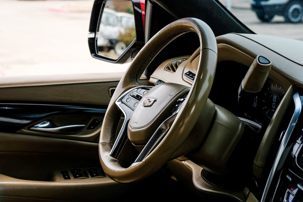 Used 2019 Cadillac Escalade Platinum image 12