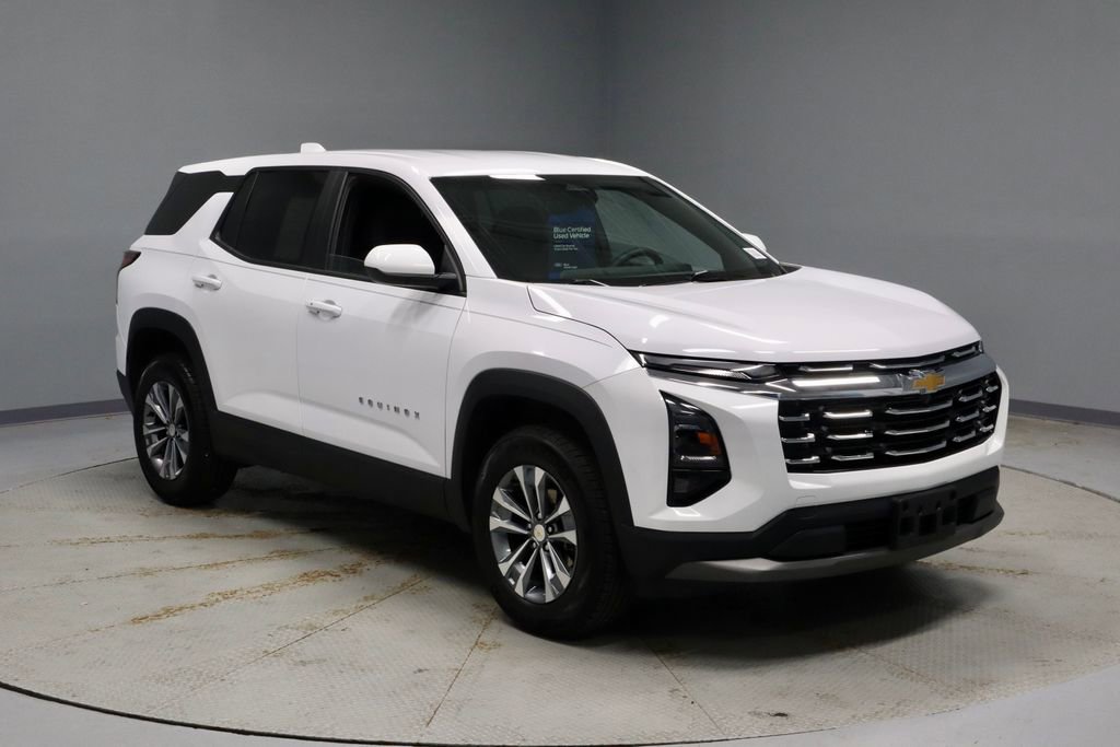 Used 2025 Chevrolet Equinox LT AWD/4WD image 1