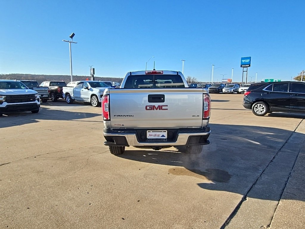 Used 2015 GMC Canyon SLE w/ SLE Convenience Package image 4