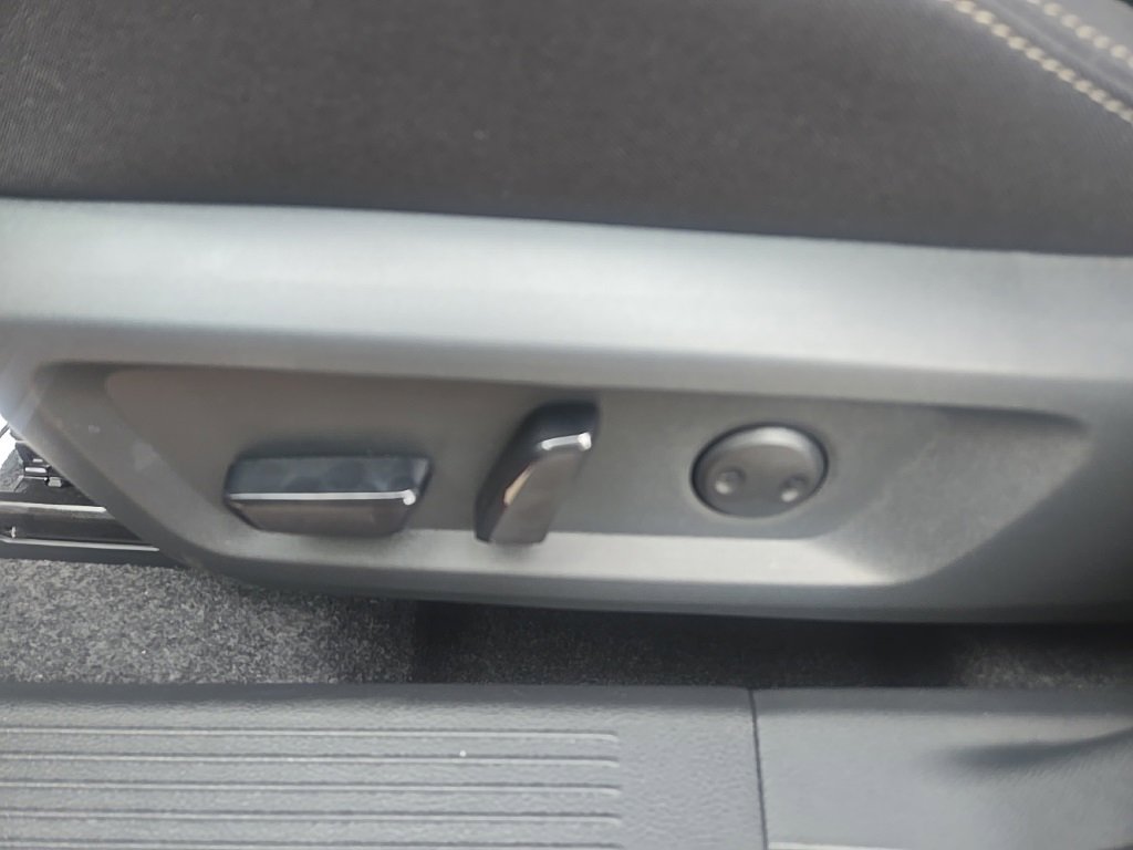 New 2026 Nissan Rogue SV image 10