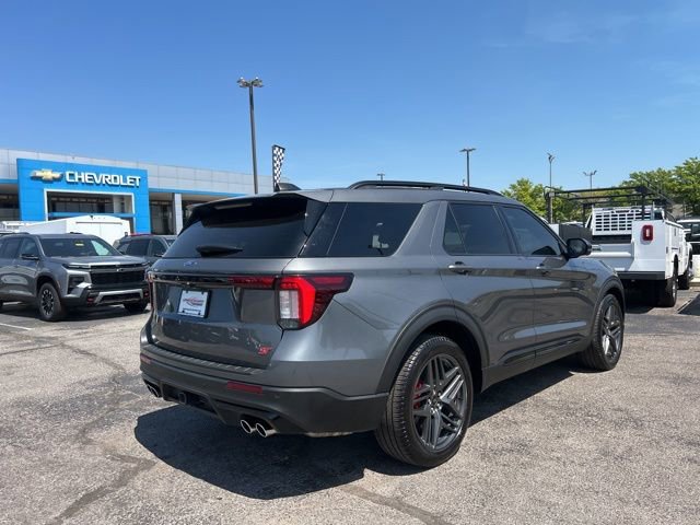 Used 2025 Ford Explorer ST w/ Sun And Sound Package AWD/4WD image 3