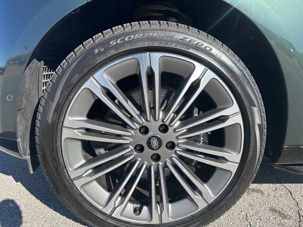 Used 2023 Land Rover Range Rover Autobiography image 5