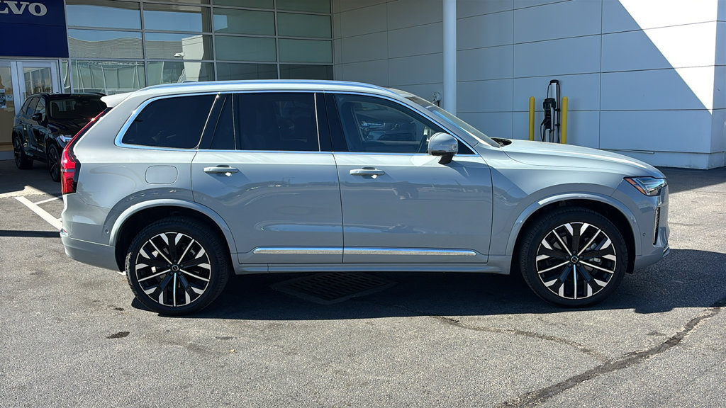 Certified 2026 Volvo XC90 B6 Plus AWD/4WD image 27