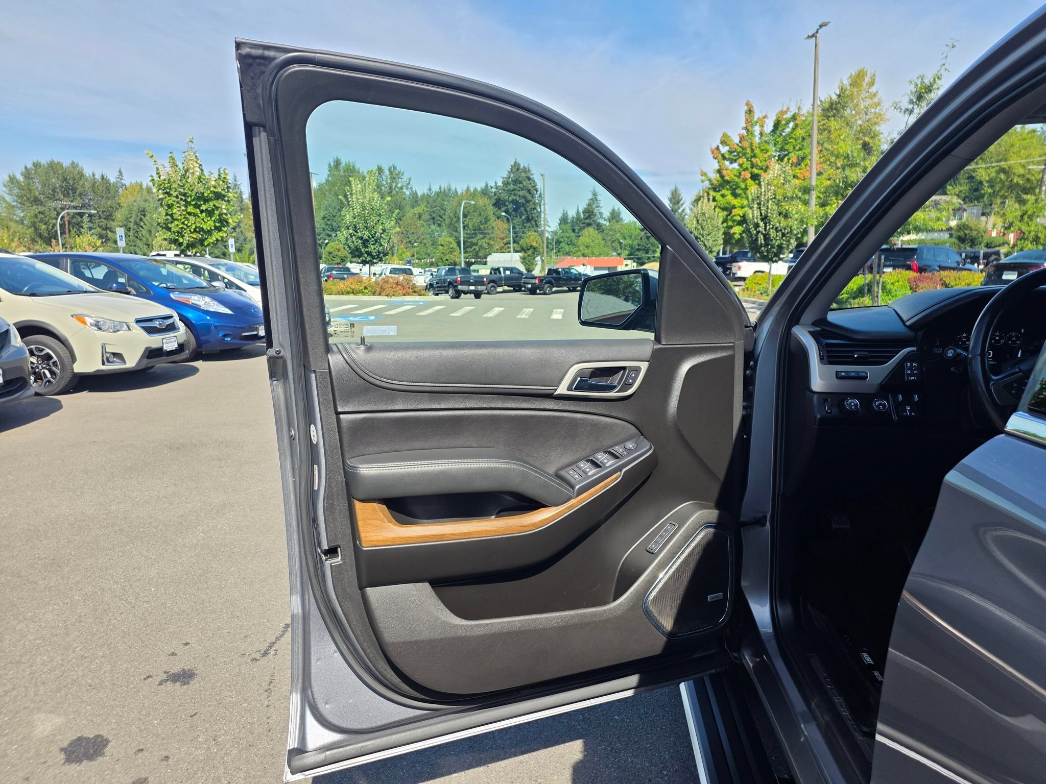 Used 2019 GMC Yukon Denali w/ Denali Ultimate Package AWD/4WD image 22