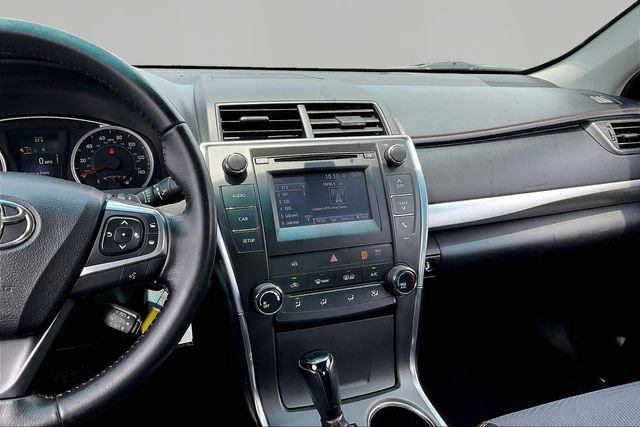 Used 2016 Toyota Camry SE FWD image 9